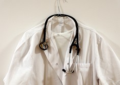 Ljubljanski zdravstveni dom: zdravnikov je spet manj, zaposlujejo jih iz tujine