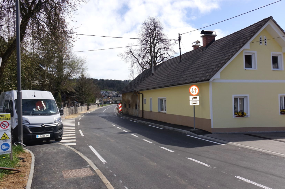Delovna akcija slovenske občine: prenovili 700 metrov in plačali 620.000 evrov (prišel bo tudi Janez Janša) (foto: Občina Grosuplje)