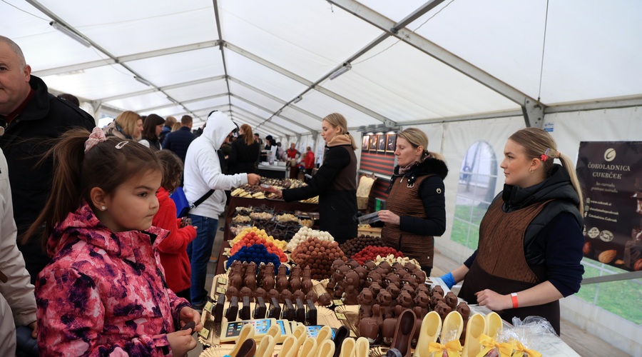 Čas je za sladkanje! V Radovljici se začenja 11. festival čokolade (foto: Bobo)