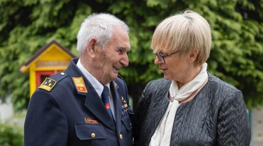 Ganljiva zahvala predsednice gasilcem: "Ob nas ste takrat, ko vas najbolj potrebujemo" (foto: Instagram/Nataša Pirc Musar)