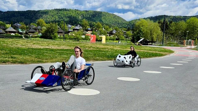 Veste, kaj so pedalni avtomobili? V Velenju z njimi tekmujejo! (foto: Posnetek zaslona/Facebook Vista Park z razgledom)