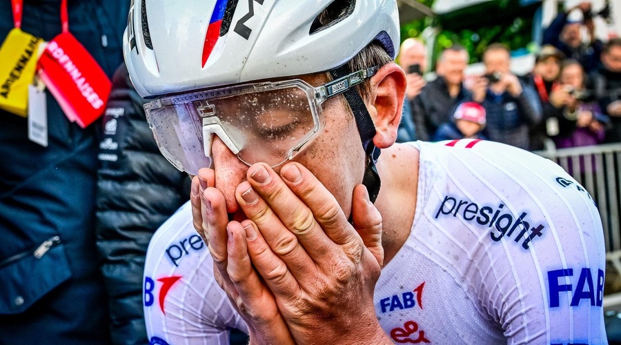 Pogačar po zmagi spregovoril tudi o družinski tragediji: "Danes sem kolesaril zanjo ..." (foto: Profimedia)