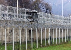 Slovenski zapori pokajo po šivih: zakaj je skoraj polovica zapornikov tujcev?