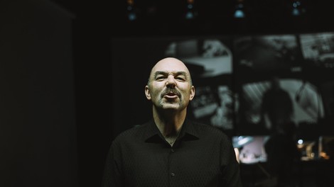 Teci Maša teci predstava gledališče MGL Gaber Kristjan Trseglav