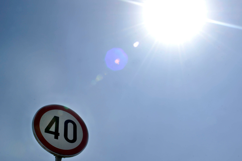 Pretresljivo: več kot 20 ljudi umrlo zaradi vročinskega vala, temperature so presegle ... (foto: Žiga Živulovič jr./Bobo)