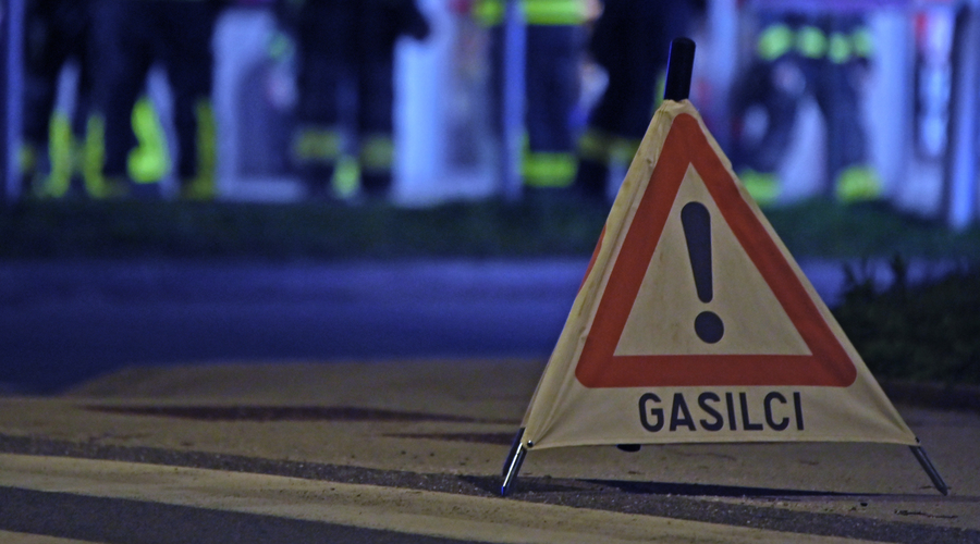 Na Primorskem med vožnjo zagorel avtomobil: kljub hitremu posredovanju gasilcev je ... (foto: Žiga Živulovič jr./Bobo)