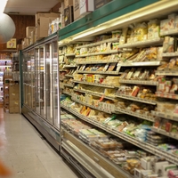 Zahrbtna "finta" trgovcev: metoda, zaradi katere porabite več, se skriva na čisto vsaki polici (in treba je vedeti, za kaj gre)