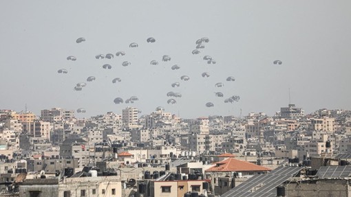 Izraelska vojska napovedala okrepitev pošiljk humanitarne pomoči za Gazo