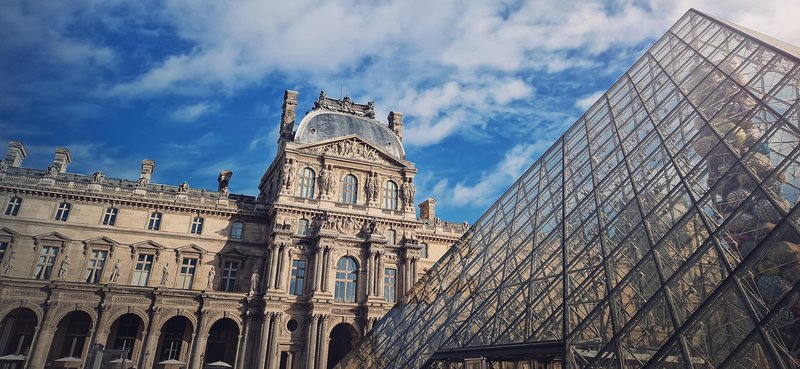 louvre pariz
