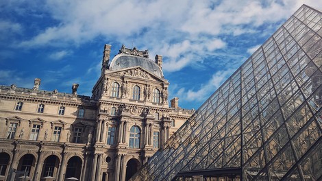 louvre pariz