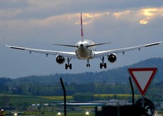Letalske prevoznike doleteli ukrepi: s čim so opeharili potnike?