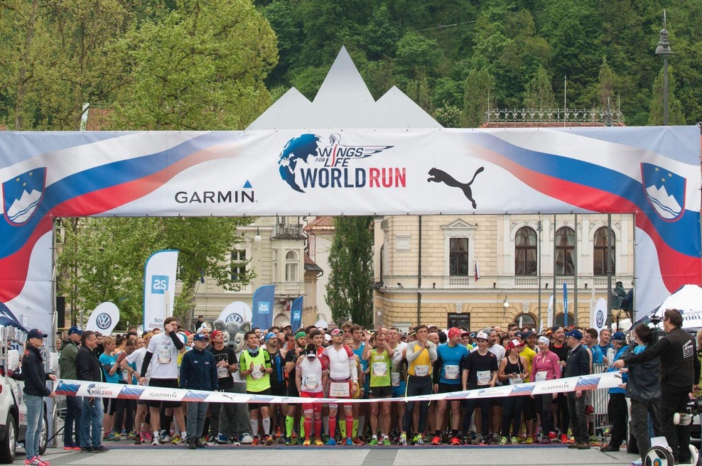 Prihaja priljubljena tekaška prireditev, z njo pa popolna zapora ceste v strogem centru Ljubljane (foto: Bobo)