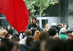 V Ljubljani so se zbrali protestniki: kaj izpostavljajo kot ključno za graditev moči delavk in delavcev?
