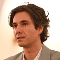 Interpelacija zoper ministra Mesca: SDS in NSi mu očitata nesposobnost pri reševanju romskih vprašanj