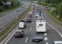 Zastojem na avtocesti ni videti konca: kje so še vedno kolone?
