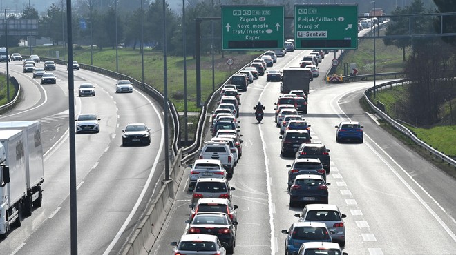 Janković obljublja prenovo prometa v Ljubljani: bomo res imeli tretji pas na avtocestah in boljšo semaforizacijo? (foto: Bobo)