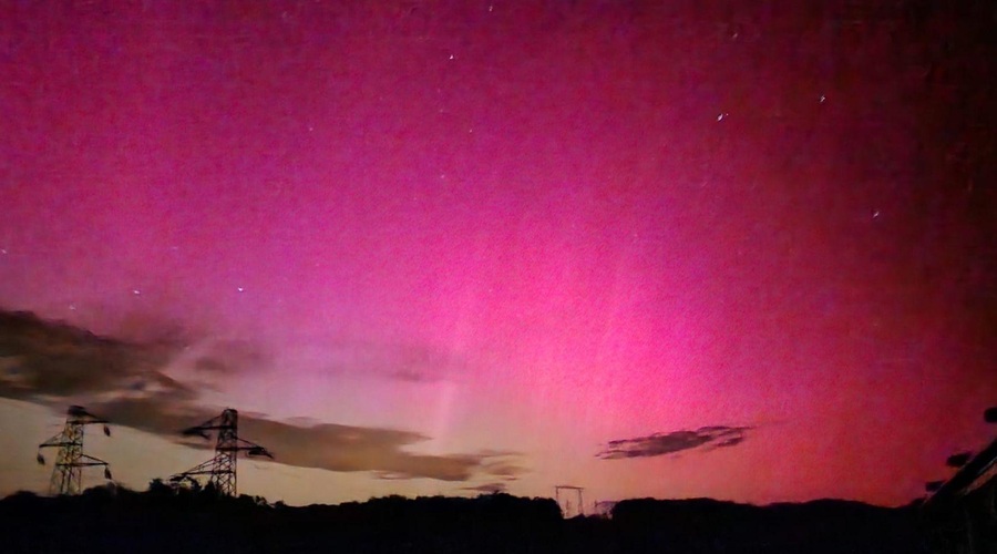 Severni sij nad Slovenijo: družbena omrežja preplavile čudovite fotografije (FOTO) (foto: Facebook/Darija Hrvatič)