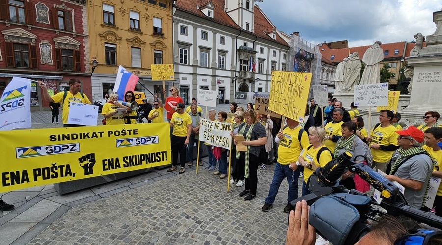 Protest v Mariboru: poštarji imajo dovolj, zahtevajo spremembe (foto: STA)