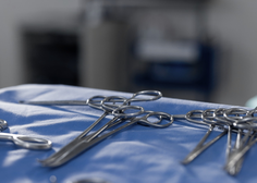 Šok v eni od slovenskih bolnišnic: kar pet kirurgov hkrati dalo odpoved