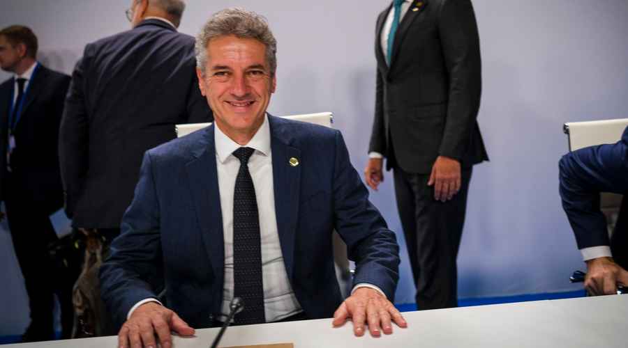 O čem je Robert Golob govoril z Volodimirjem Zelenskim, ki se je slovenskemu premierju zahvalil na družbenem omrežju? (foto: Profimedia)