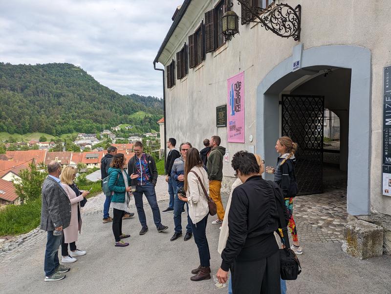 Kratek vzpon na grad Zaprice je poplačan s čudovitim razgledom na mesto.