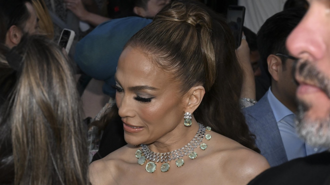 Govorice vse glasnejše: se J.Lo res ločuje? (En detajl še posebej bode v oči.) (foto: Profimedia)