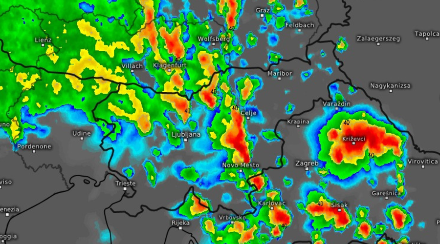 Pozor! Popoldne prihajajo močne nevihte, ki lahko povzročijo večje težave (foto: Facebook/neurje.si)