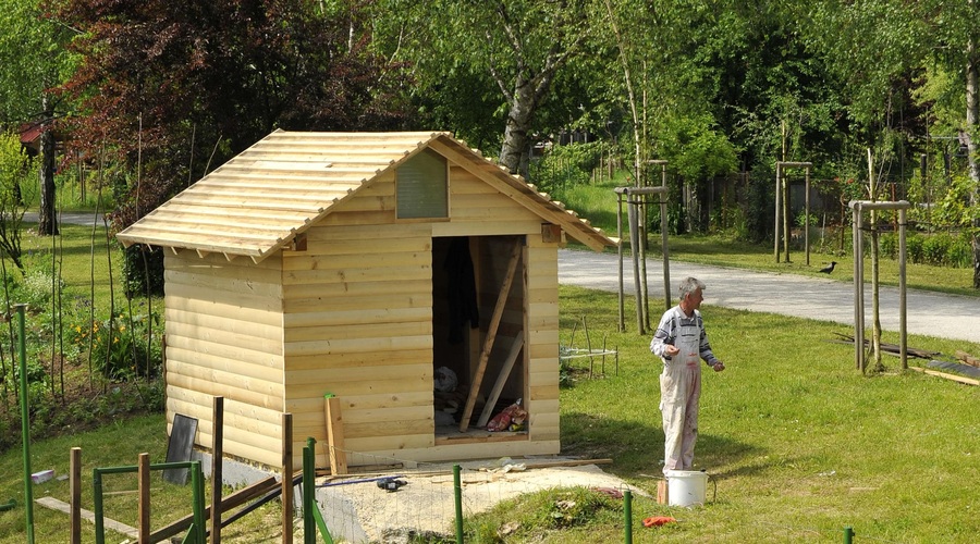 Bo država pobirala davek celo za našo vrtno uto? Takole pojasnjujejo ... (foto: Žiga Živulovič jr./Bobo)