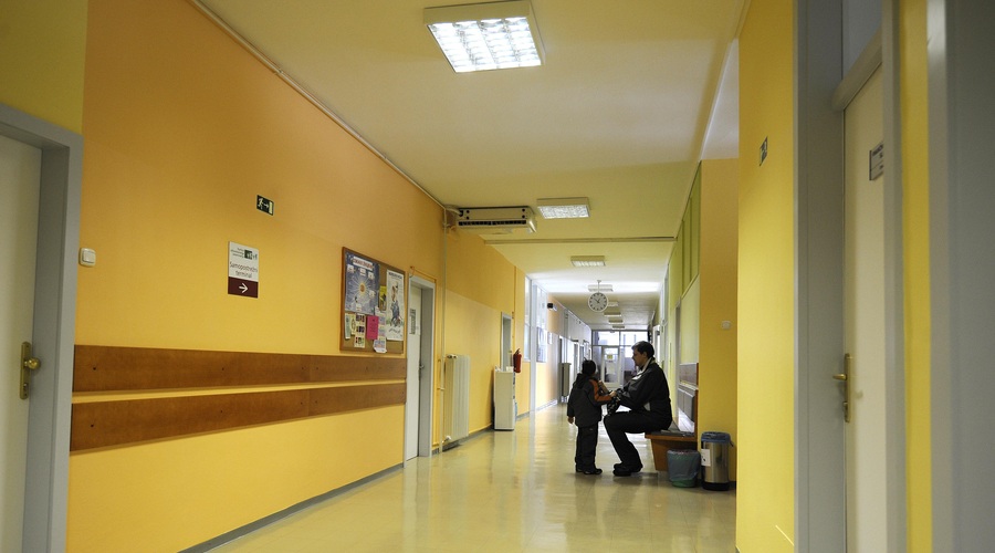 Sredi hude stanovanjske krize v Ljubljani občina z velikodušnim 'darilom' zdravnikom (ponudba, ki buri duhove) (foto: Bobo)