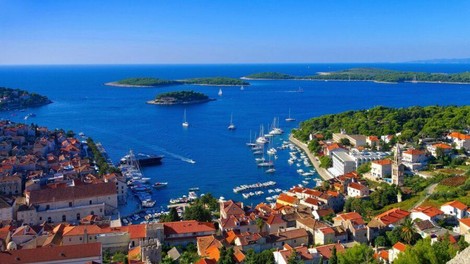 Hrvati ne morejo verjeti, koliko je treba odšteti za kavo na Hvaru