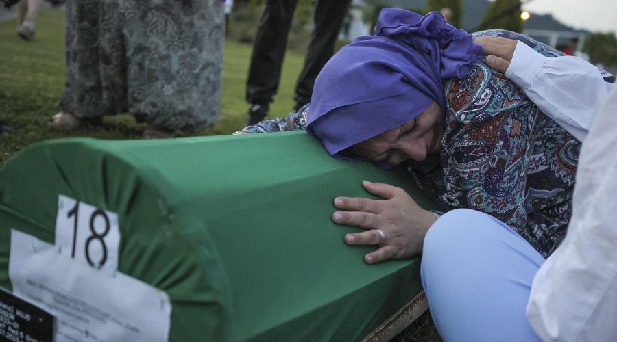 Kaj prinaša sprejeta resolucija ZN o genocidu v Srebrenici? (foto: Profimedia)