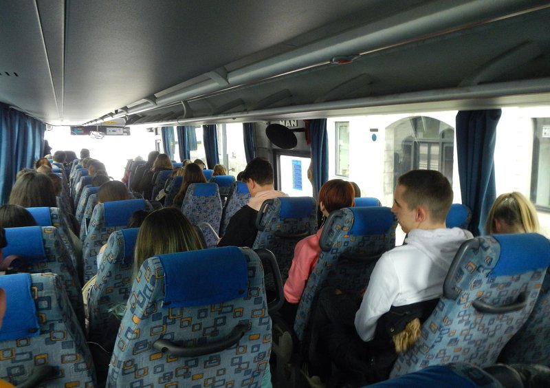 Nenadoma ukinjajo več avtobusnih linij: med šolarji in občani vlada zmeda ... kaj se dogaja!?