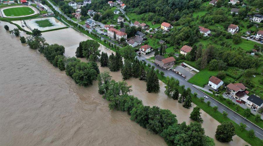 Po hudih poplavah, ki so prizadele Slovenijo: za obnovo je nadzorni svet SDH namenil toliko denarja (foto: Borut Živulović/Bobo)