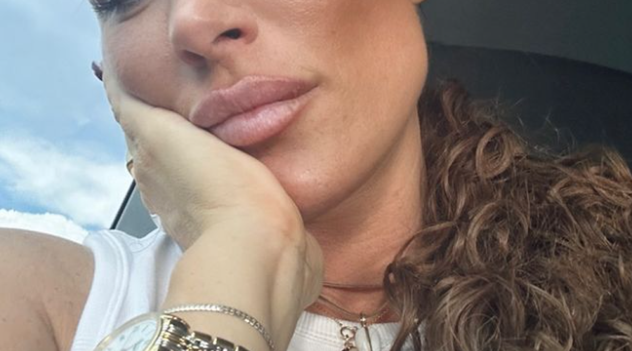 Slovenka, ki jo Hrvati obožujejo, pokazala osem let mlajšega fanta: doslej ga je spretno skrivala pred javnostjo! (foto: Senidah/Instagram profil/Posnetek zaslona)