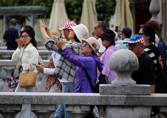 Neolikani turisti? Ljubljančani zgroženi nad tujci, ki se požvižgajo na vse
