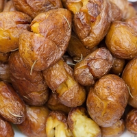 Pečen mladi krompir