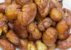 Najboljši pečen krompir, kar ste ga kdaj poskusili: skrivnost je v eni preprosti sestavini