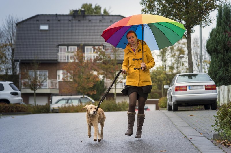 Spadate med redke ljubitelje sprehajanja v dežju?
