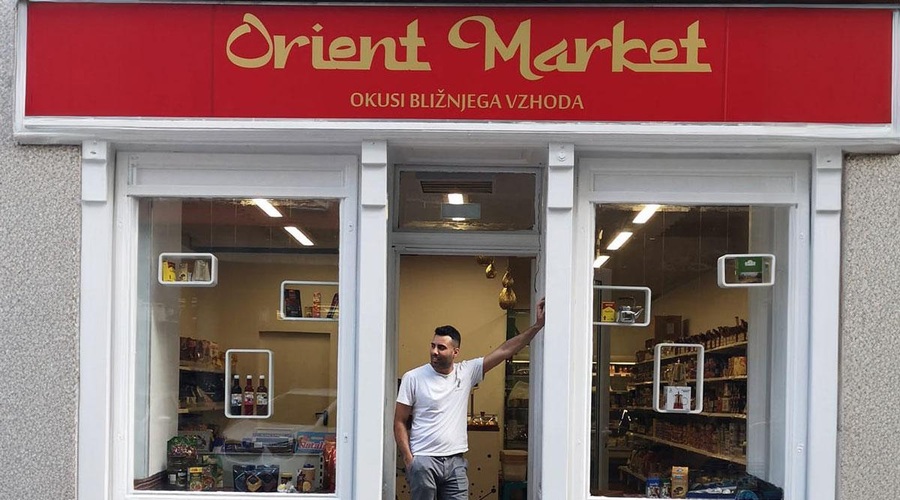 Ste že obiskali Orient Market v Ljubljani? Arabske začimbe, kruh, baklave, zelenjava in še kaj (foto: Facebook/Ambasada Rog)