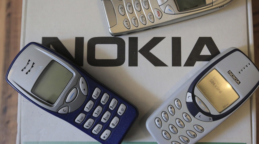 Klasika se vrača: telefon naše mladosti prihaja v novi preobleki (in z legendarno mobilno igro Kača!) (foto: Profimedia)