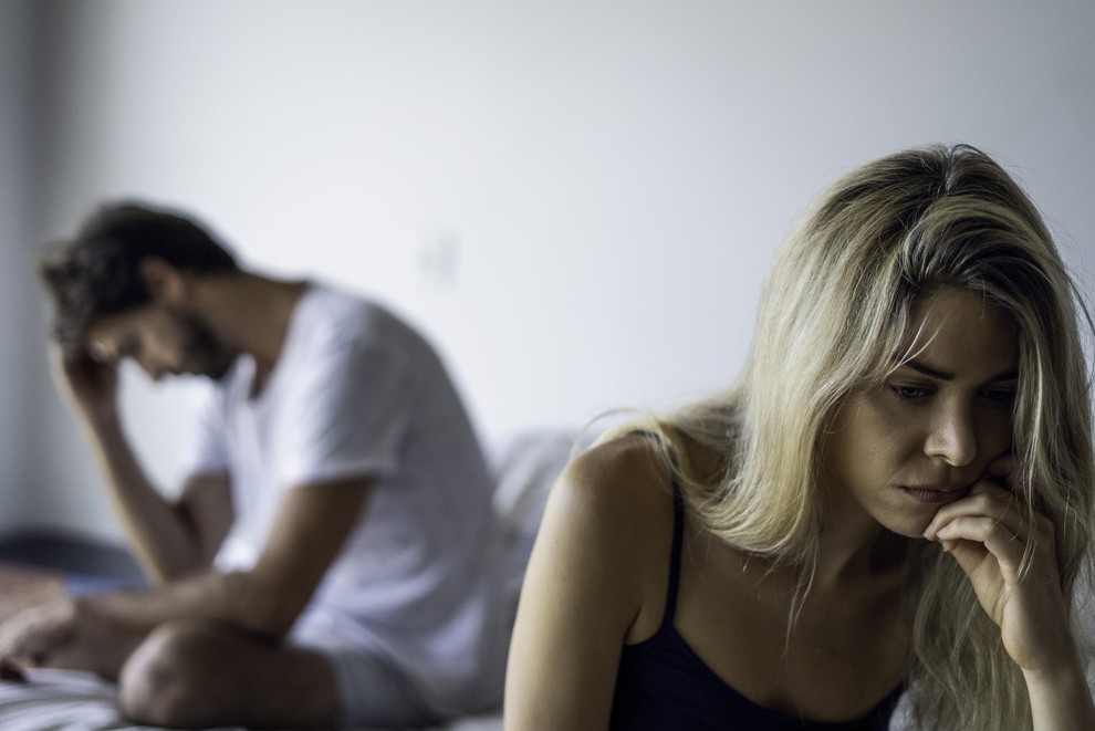 NEGOTOVOST V ODNOSU Pomanjkanje spolnih odnosov lahko vpliva tudi na zmanjšanje občutka sreče, bližine in varnosti v partnerskem odnosu, opozarjajo …