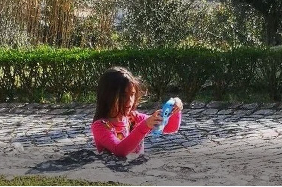 Ljudje se čudijo in ne morejo verjeti: kaj je zares na tej fotografiji?! (Odgovor šokira) (foto: Reddit/Posnetek zaslona)