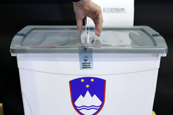 Zdaj je uradno: referendum o dodatku k pokojnini za umetnike 11. maja
