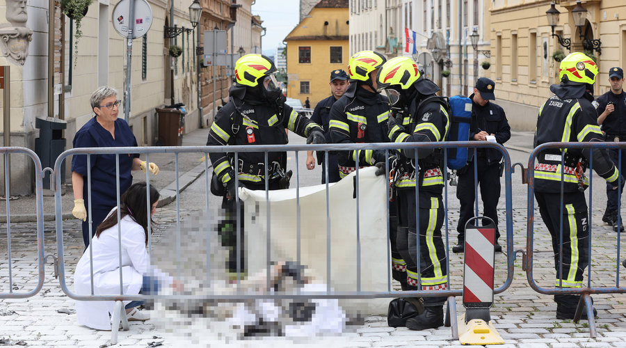 Znane nove podrobnosti o zdravstvenem stanju moškega, ki se je zažgal pred hrvaškim parlamentom (foto: Patrik Macek/Pixsell/Bobo)