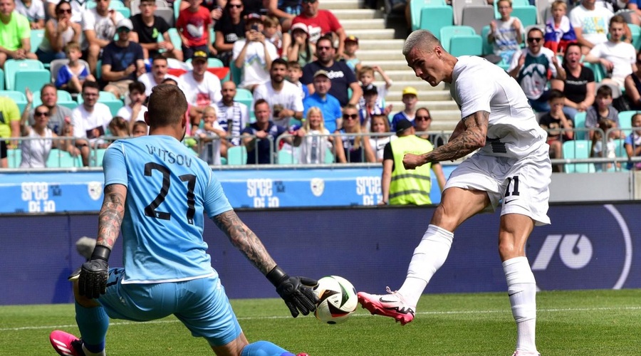 Pomembna novica za ljubitelje nogometa: mladi zvezdnik Benjamin Šeško se je odločil, da ... (foto: Profimedia)