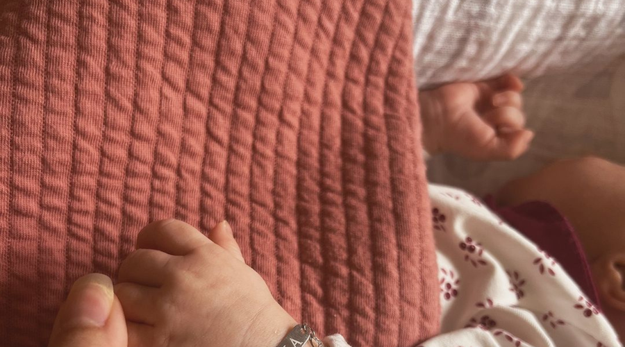 Čakanja je končno konec: znana Slovenca razkrila ime hčerke (FOTO) (foto: Instagram/Nika Vlahovič)