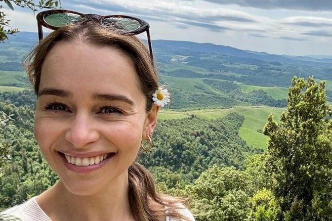 Emilia Clarke sreča veselje nasmeh