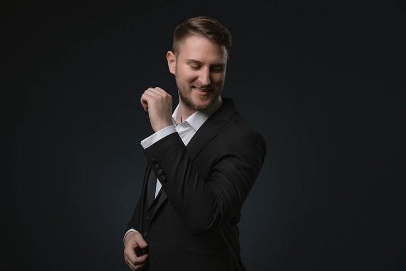 Gregor Ravnik predstavlja pesem Vzemi, kar imam.