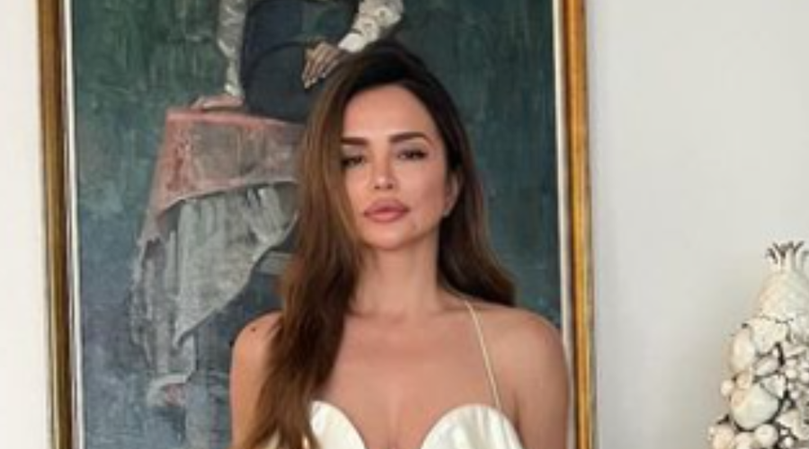 Severina z dekoltejem do popka osupnila vse: za takšen izrez je potreben pogum! (foto: Instagram Severina)