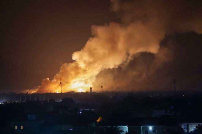 Ponoči izbruhnil požar, nato še vrsta eksplozij: v tragični nesreči je življenje izgubilo več ljudi (FOTO)